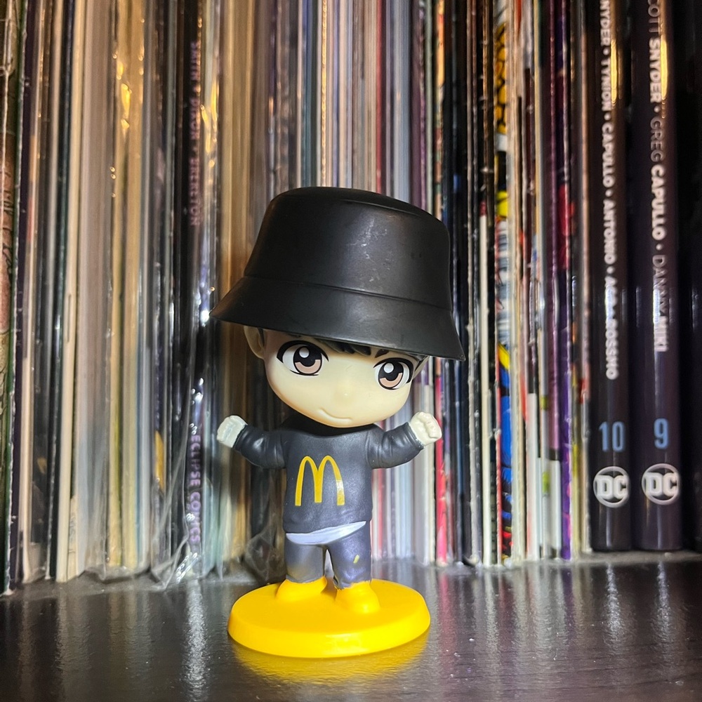 Tiny Tan McDonalds Figure (Jungkook)